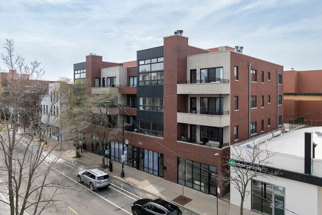 1830-1840 N Milwaukee Ave