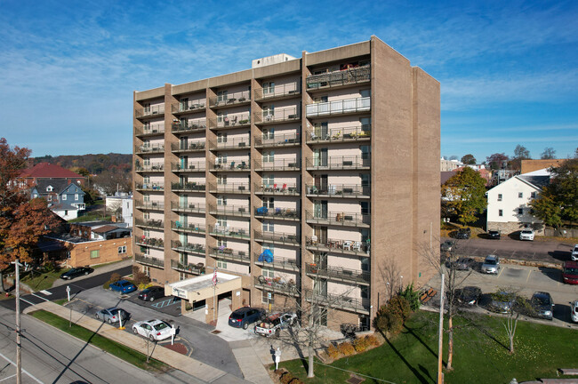 Somerset Towers in Somerset, PA - Building Photo - Primary Photo