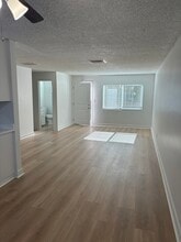 Norwalk Apartments in Norwalk, CA - Foto de edificio - Building Photo