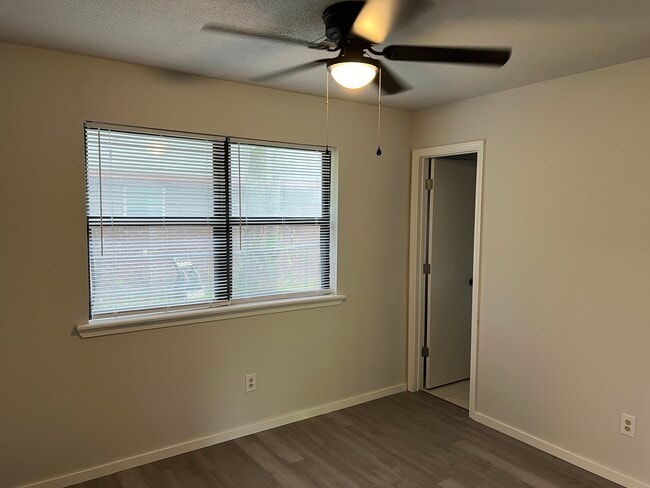 320 E Thurman St in Prairie Grove, AR - Building Photo - Building Photo
