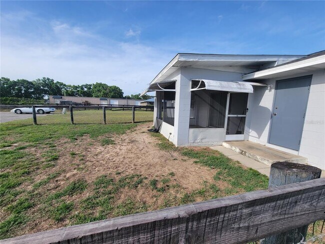 16352 S Hwy 475 in Summerfield, FL - Building Photo - Building Photo