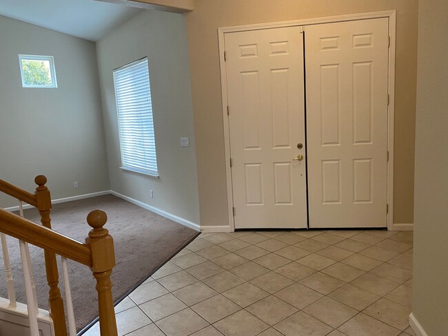 1175 Poppy Hills Ln in Tracy, CA - Building Photo - Building Photo