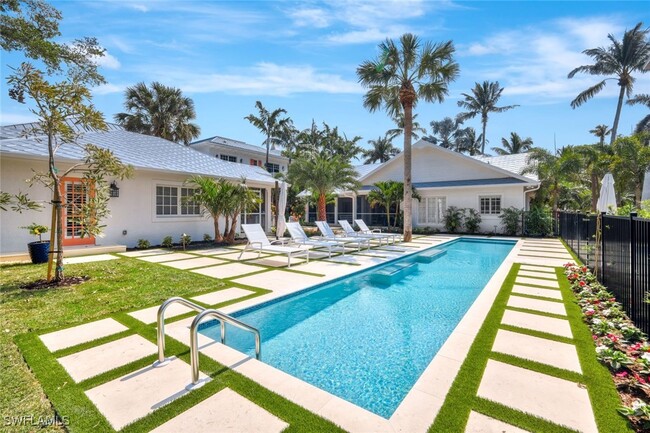 property at 67 8th Ave S