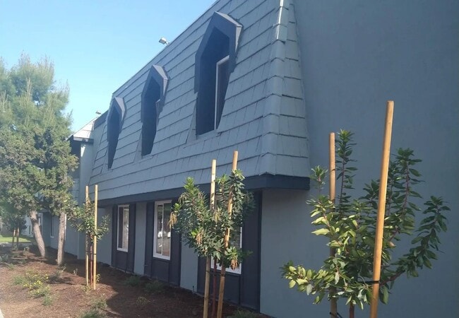 5560 Ackerfield Ave in Long Beach, CA - Building Photo - Building Photo