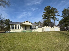 816 Cedar Springs Rd in Weaver, AL - Building Photo - Building Photo