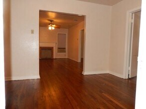 8910 Santa Clara Dr in Dallas, TX - Foto de edificio - Building Photo