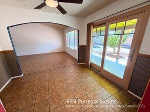 8151 W Sierra Vista Dr in Glendale, AZ - Building Photo - Building Photo