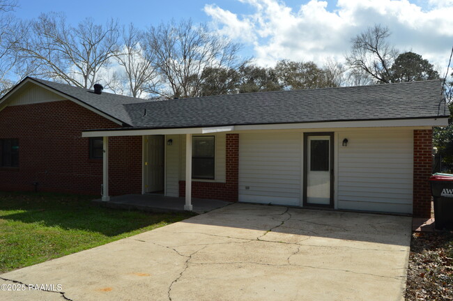 123 Lafitte Ave in Lafayette, LA - Building Photo - Building Photo