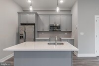 2401 N Mascher St photo'