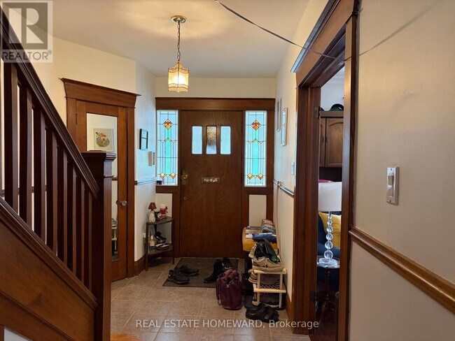 44 Lola Rd in Toronto, ON - Building Photo - Building Photo