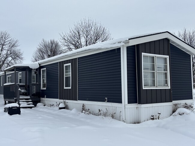 property at 1735 Blackhawk Dr