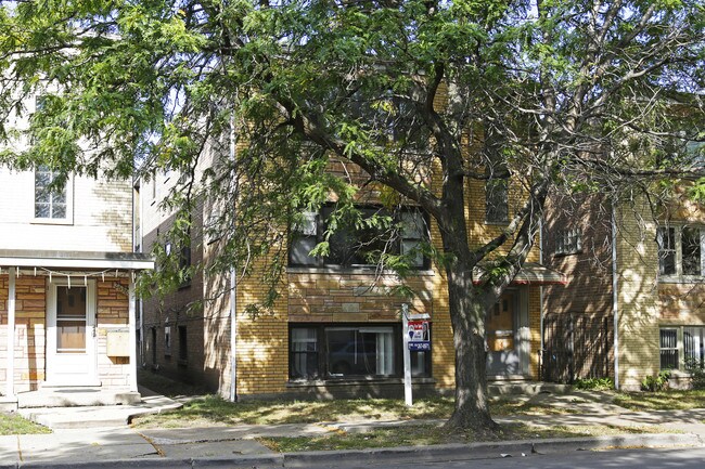 2644 N Laramie Ave in Chicago, IL - Building Photo - Building Photo