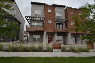 4642 W South Jordan Pky in South Jordan, UT - Building Photo