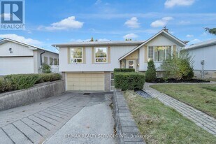 81 Glenforest Rd in Brampton, ON - Building Photo