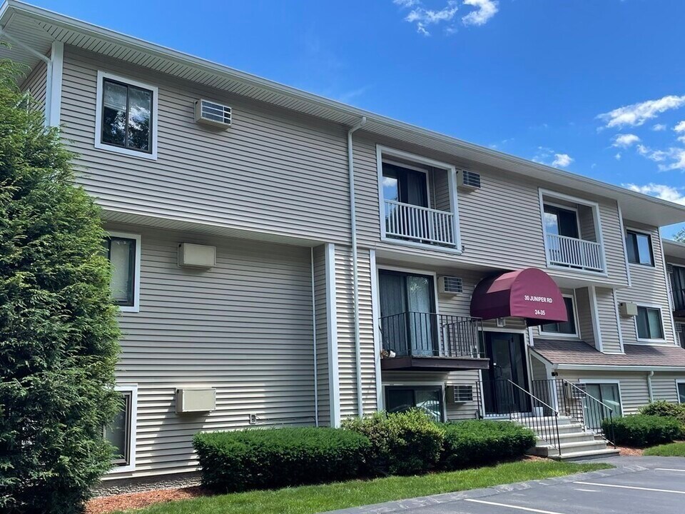 30 Juniper Rd in North Attleboro, MA - Building Photo