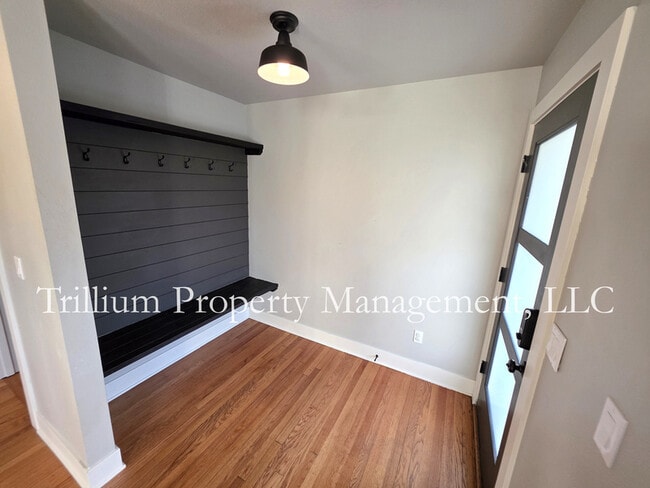 7020 NE 17th Ave in Portland, OR - Building Photo - Building Photo