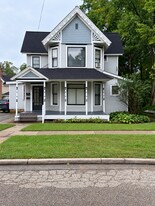 607 W Prospect St, Unit B in Marshall, MI - Building Photo