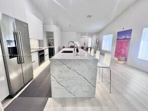 1217 Majesty Terrace in Weston, FL - Building Photo - Building Photo