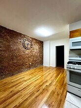 722 Ocean Ave in Jersey City, NJ - Building Photo - Building Photo
