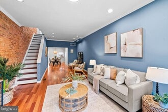 1247 Hull St in Baltimore, MD - Building Photo - Building Photo