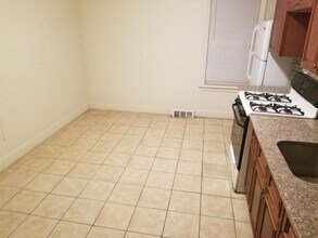 24 Turner St, Unit #3 in Brockton, MA - Building Photo - Building Photo