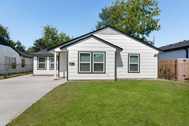 property at 5405 Chennault Rd