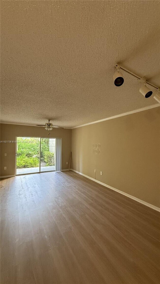 1103 Tuscany Way in Boynton Beach, FL - Building Photo - Building Photo