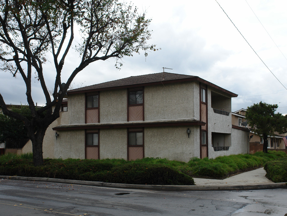 4242-4250 Howard Ave in Los Alamitos, CA - Foto de edificio