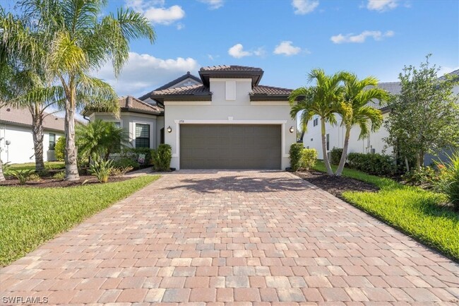 2718 Aviamar Cir in Naples, FL - Building Photo - Building Photo