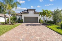 2718 Aviamar Cir in Naples, FL - Foto de edificio - Building Photo