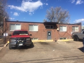 1720 Chester St in Aurora, CO - Building Photo - Building Photo