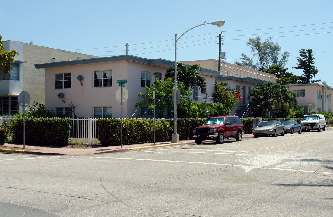 701 Michigan Ave in Miami Beach, FL - Building Photo