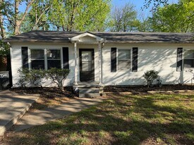 1310 Davis Ave in Paducah, KY - Building Photo