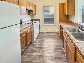 930 Sheldon Ave SE in Grand Rapids, MI - Building Photo - Building Photo