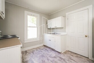 2009 Row St in Winston-Salem, NC - Building Photo - Building Photo