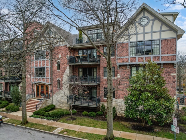 Forest Court Commons