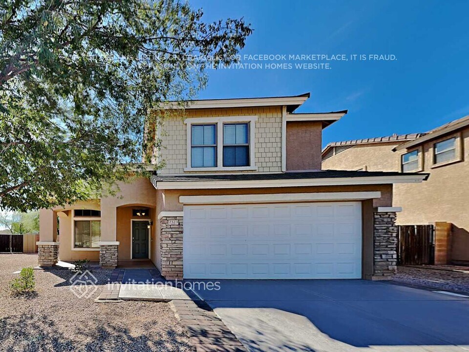 2523 W Prospector Way in San Tan Valley, AZ - Building Photo