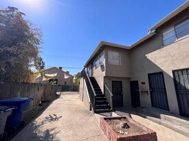 1017 N Ferger Ave in Fresno, CA - Building Photo