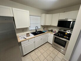 421 E Sessoms Ave, Unit 1 in Lake Wales, FL - Building Photo