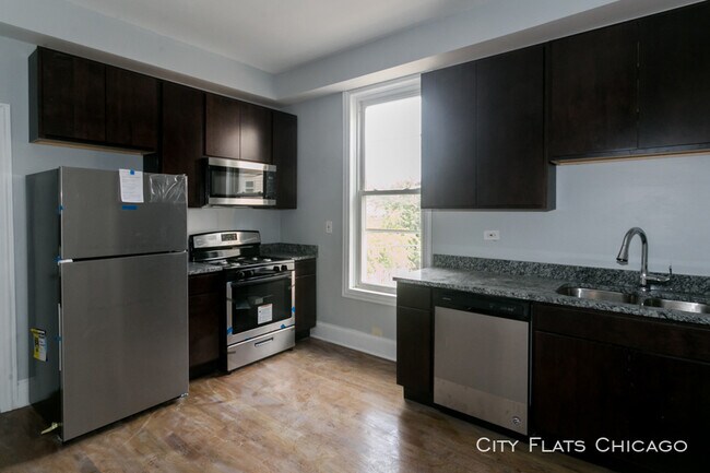 3614 W George St-Unit -Unit 3F in Chicago, IL - Foto de edificio - Building Photo