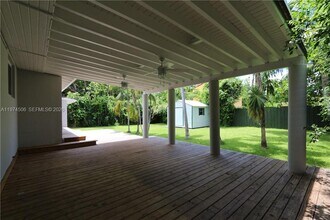 2436 SW 19th Ave in Miami, FL - Building Photo - Building Photo