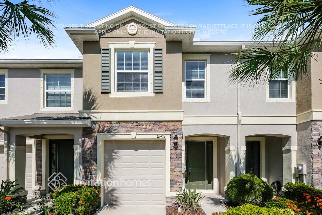 10424 Yellow Spice Ct in Riverview, FL - Foto de edificio