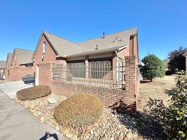 435 Savannah Village Dr in Maryville, TN - Building Photo - Building Photo