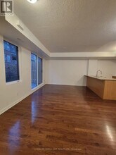 11-111 Ruttan St in Toronto, ON - Building Photo - Building Photo