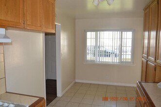 768 Julian St in Turlock, CA - Building Photo - Building Photo