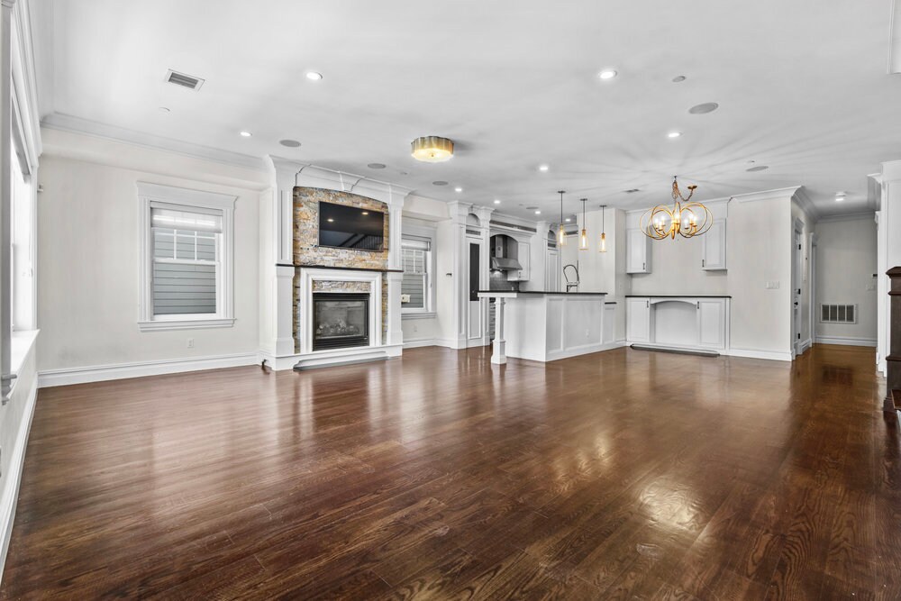 161 Tudor St, Unit 116 Tudor St in Boston, MA - Building Photo