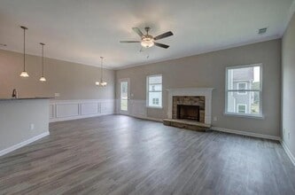 328 Melody Ln in Cartersville, GA - Building Photo - Building Photo