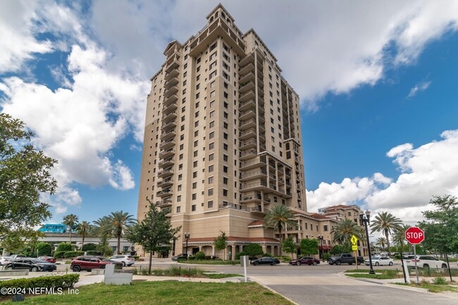 1478 Riverplace Blvd in Jacksonville, FL - Foto de edificio - Building Photo