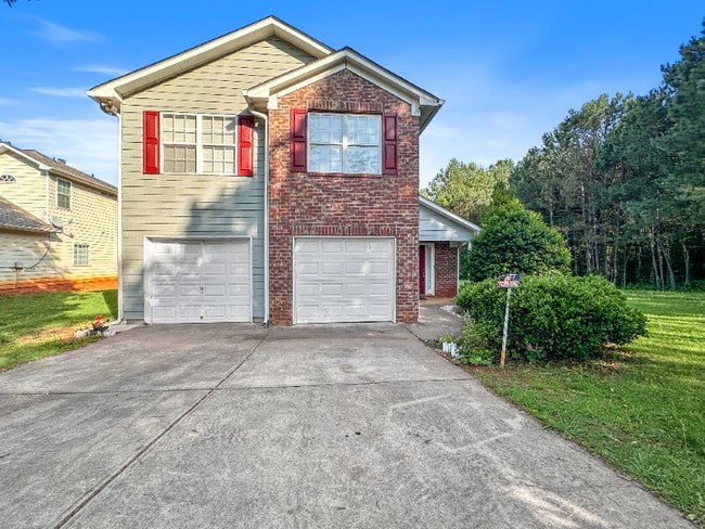 property at 195 Gross Lake Pkwy