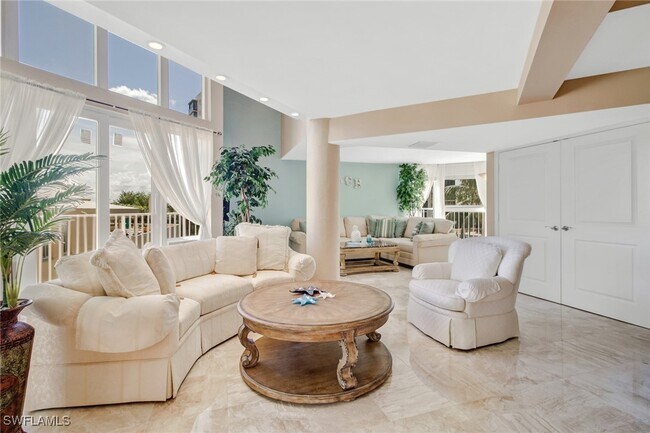 property at 4041 Gulf Shore Blvd N